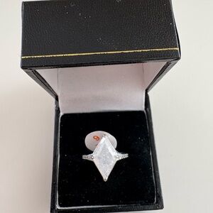 Bomb Party A Band of Light Ring RG51666 White Ice Crystal Rhodium Plating